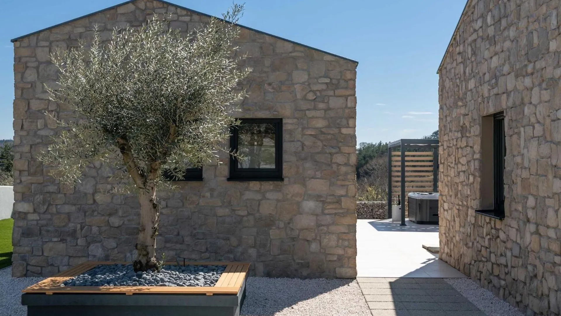 Villa Noeli With Swimming Pool Hum