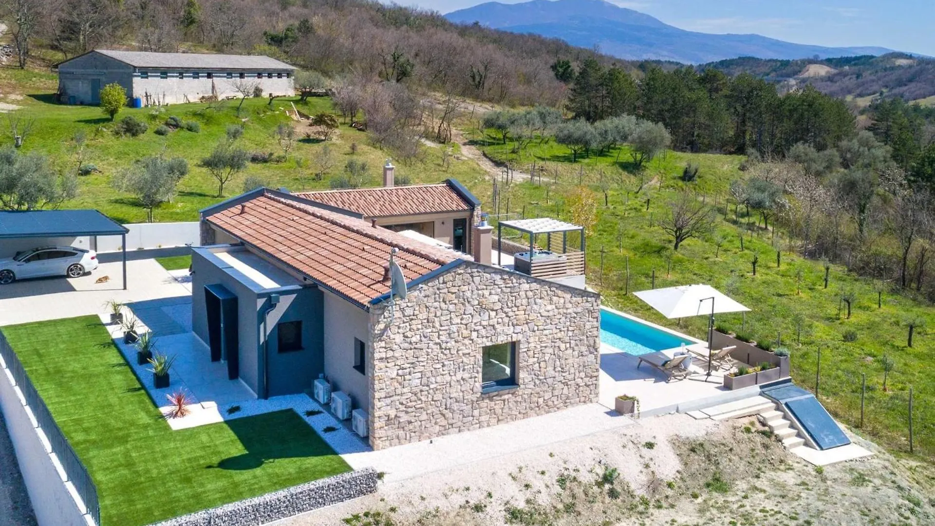 Villa Noeli With Swimming Pool Hum